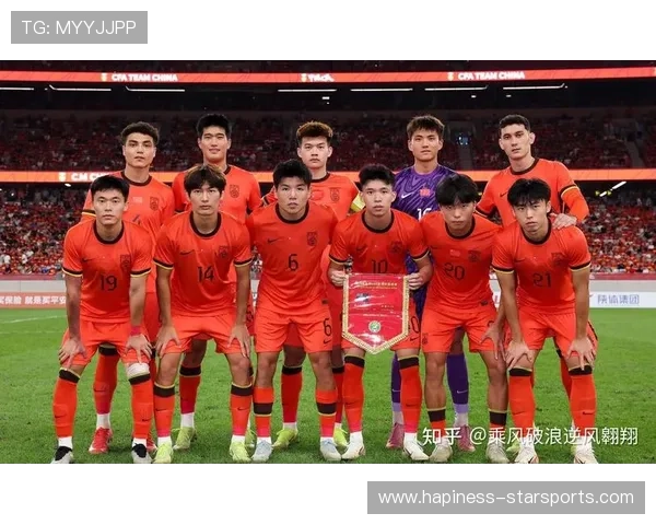 中国足球队备战世界杯预选赛 强化体能与战术配合力争出线 中国足球队备战世界杯预选赛 强化体能与战术配合力争出线