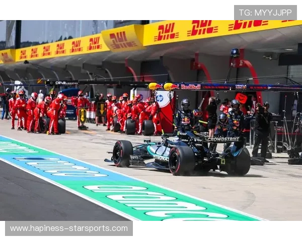 F1赛季重燃战火 各车队备战新一轮激烈角逐