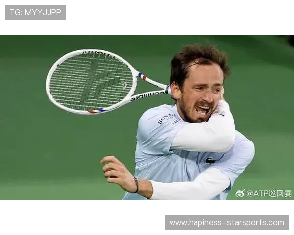 网球大师赛最新战报：梅德韦杰夫横扫对手晋级四强 争冠形势激烈